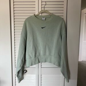 Nike sweatshirt